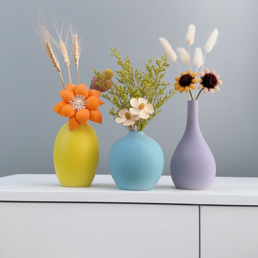 摆件陶瓷小花瓶含花总高约20-30cm