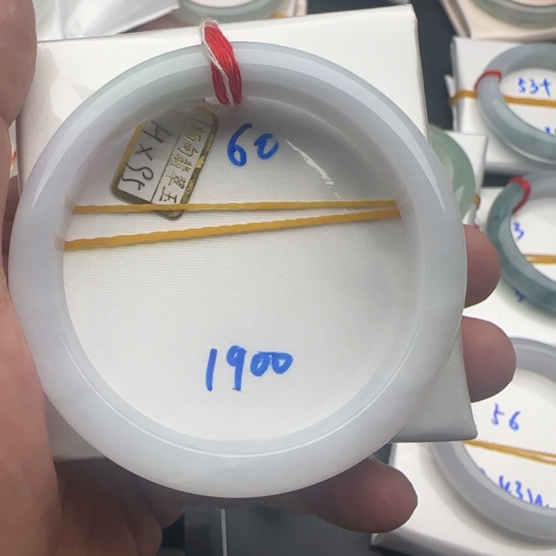 未镶嵌手镯翡翠翡翠手镯