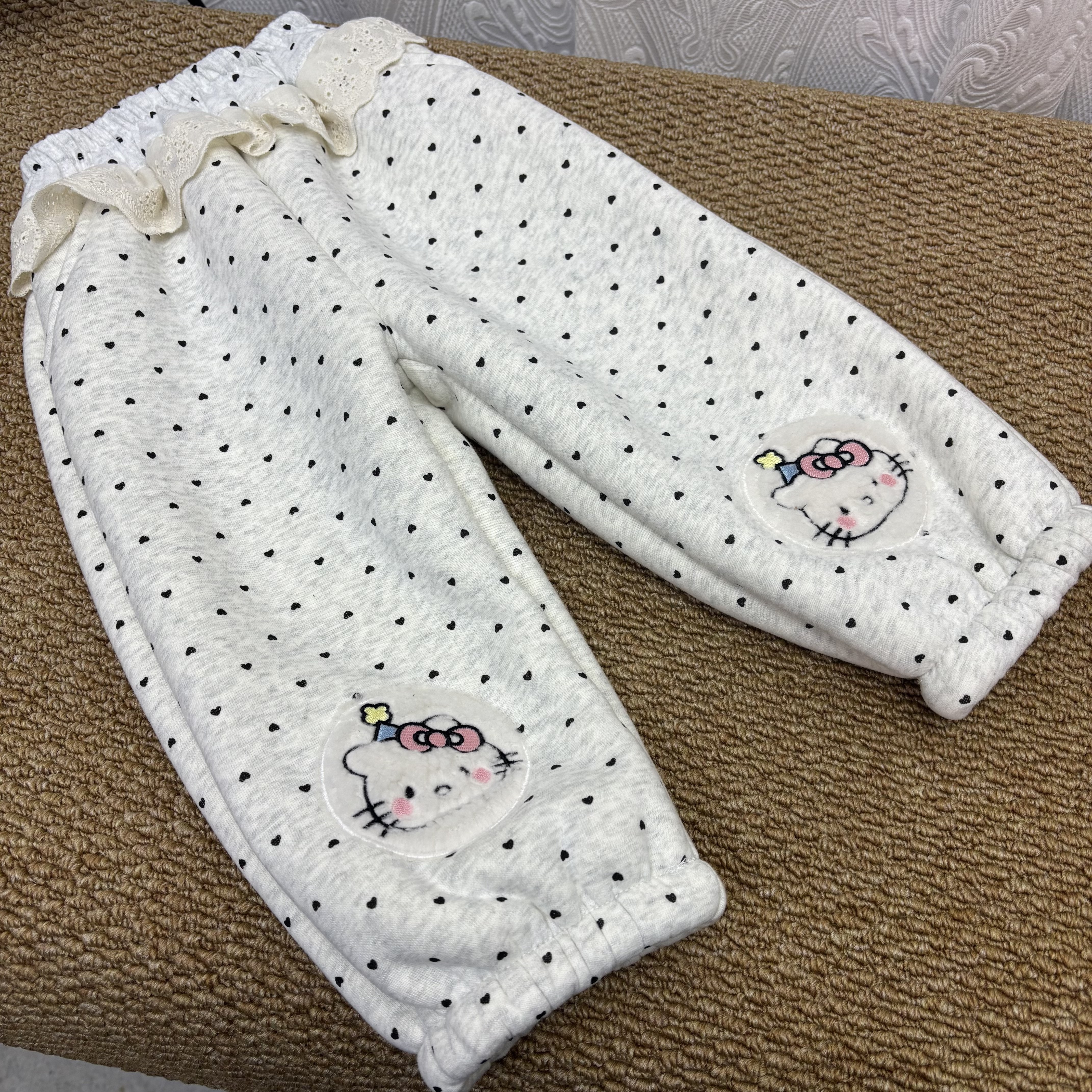 爱心点点kt蕾丝屁帘裤