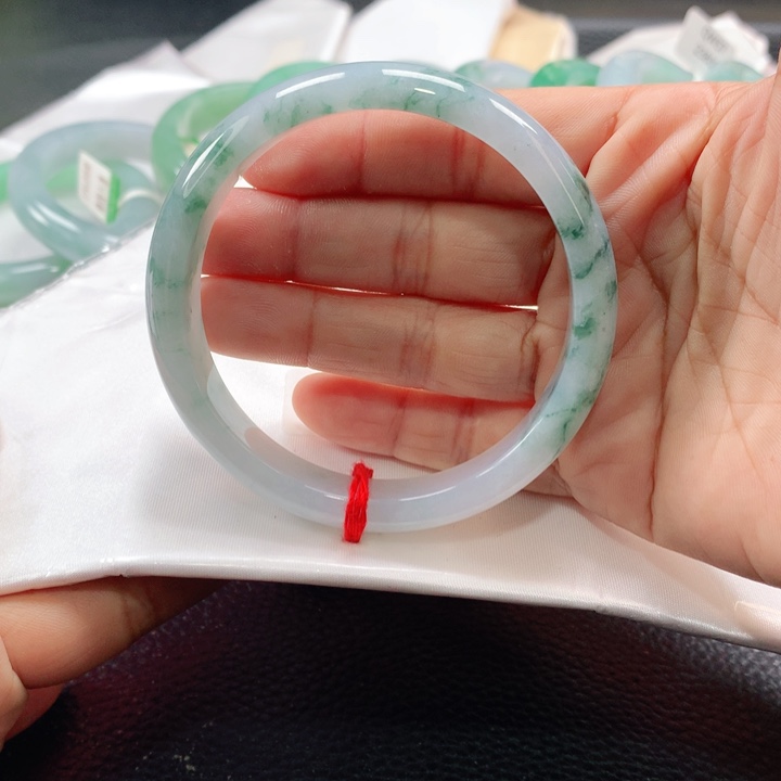 翡翠手镯未镶嵌58585859