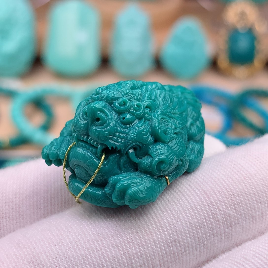 绿松石珠宝奇石未镶嵌飞天貔貅