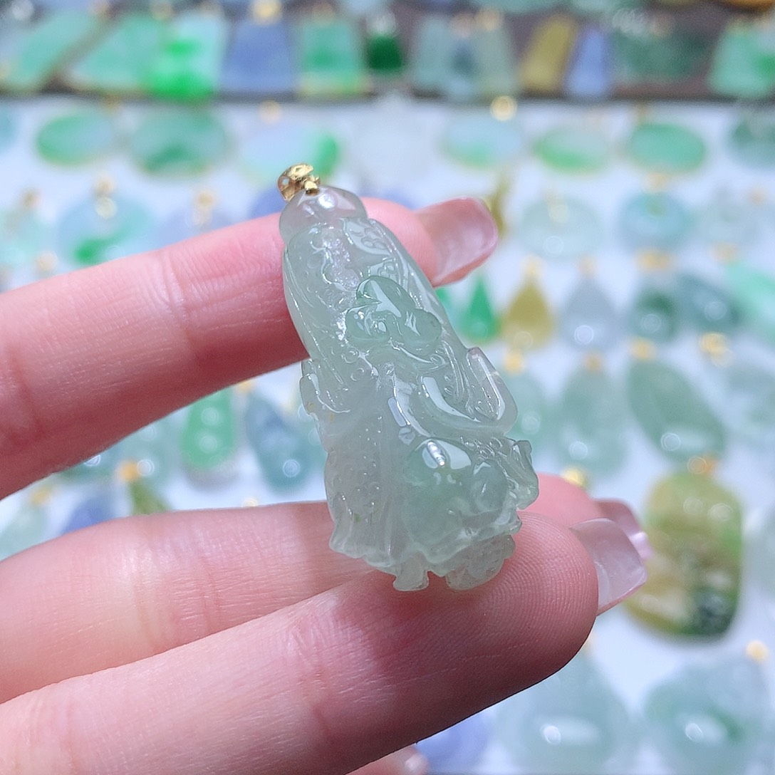 翡翠未镶嵌颈饰翡翠