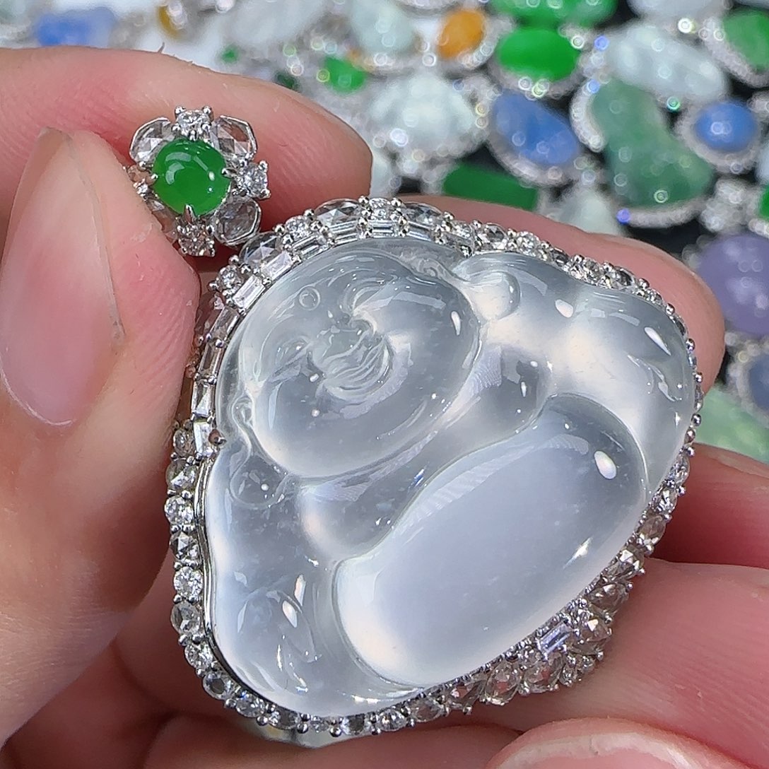 翡翠颈饰18K金镶嵌开*天然翡翠