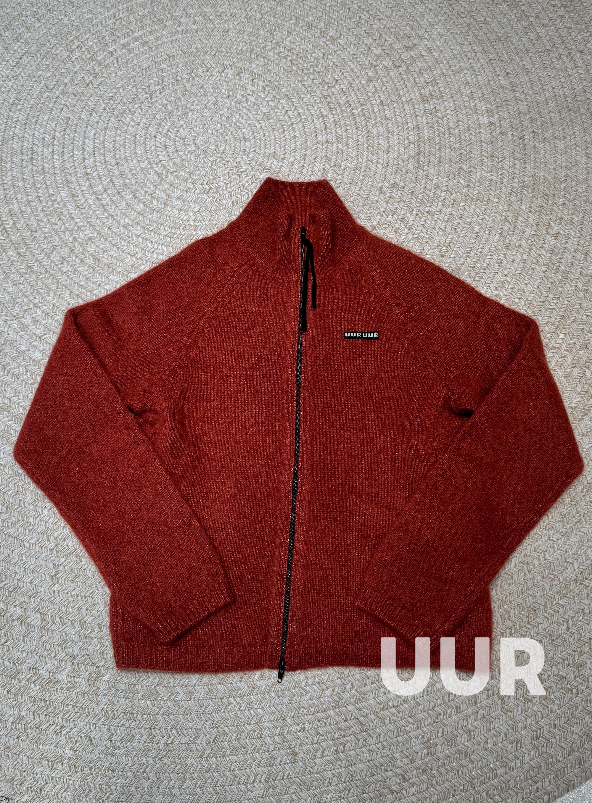 Emily精选 红色立领拉链贴标羊绒衫 WFA513853