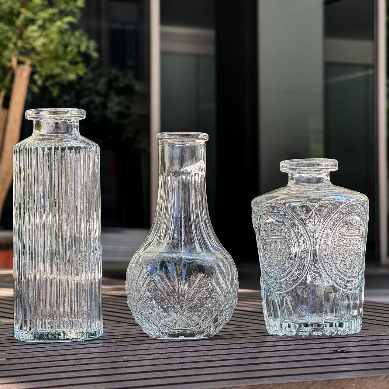 A款ins风浮雕轻奢简约复古玻璃小花瓶用于家居办公插花装饰