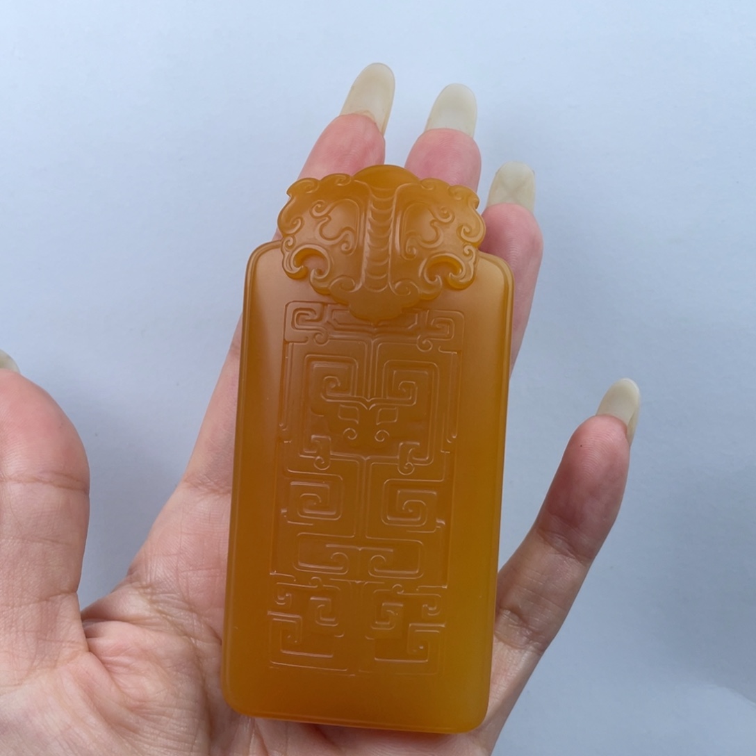 石英质玉颈饰未镶嵌极**藏