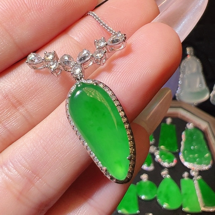 翡翠18K金镶嵌吊坠(不含链)福瓜