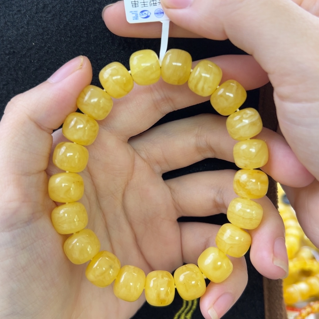 未镶嵌琥珀珠宝奇石