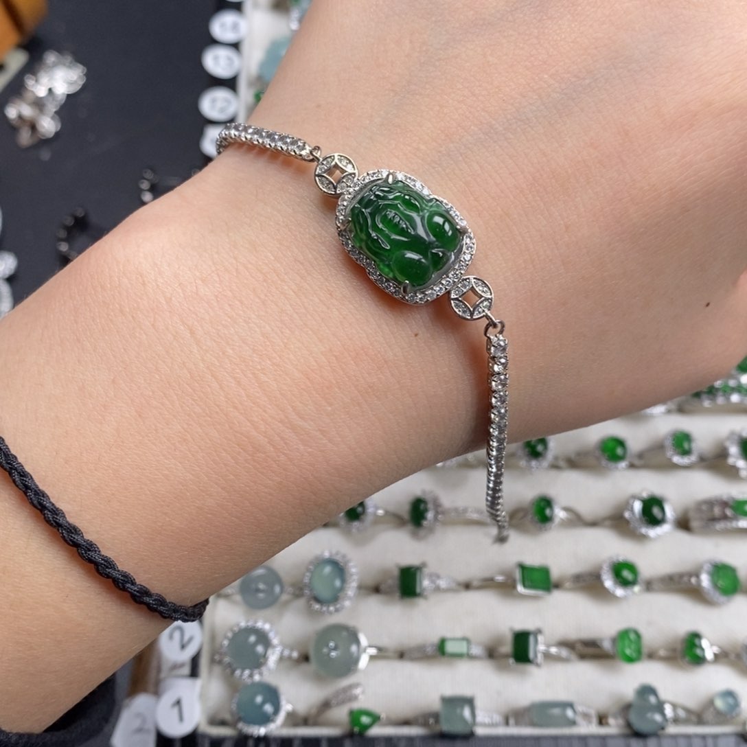 未镶嵌挂件翡翠翡翠