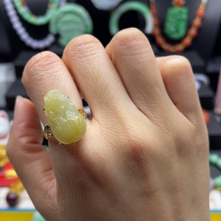 翡翠未镶嵌戒指貔貅戒指