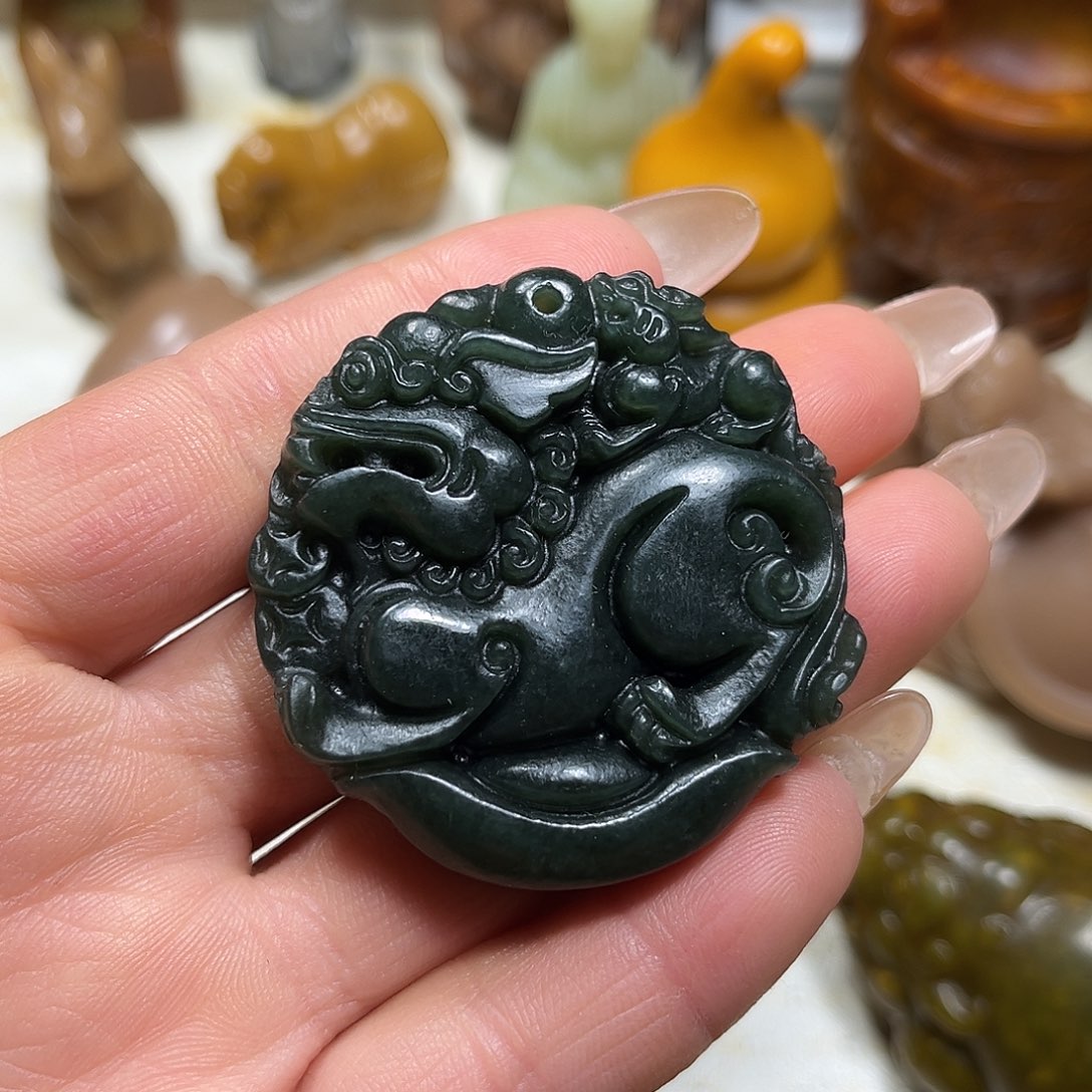 白玉菩提吊坠白玉菩提吊坠