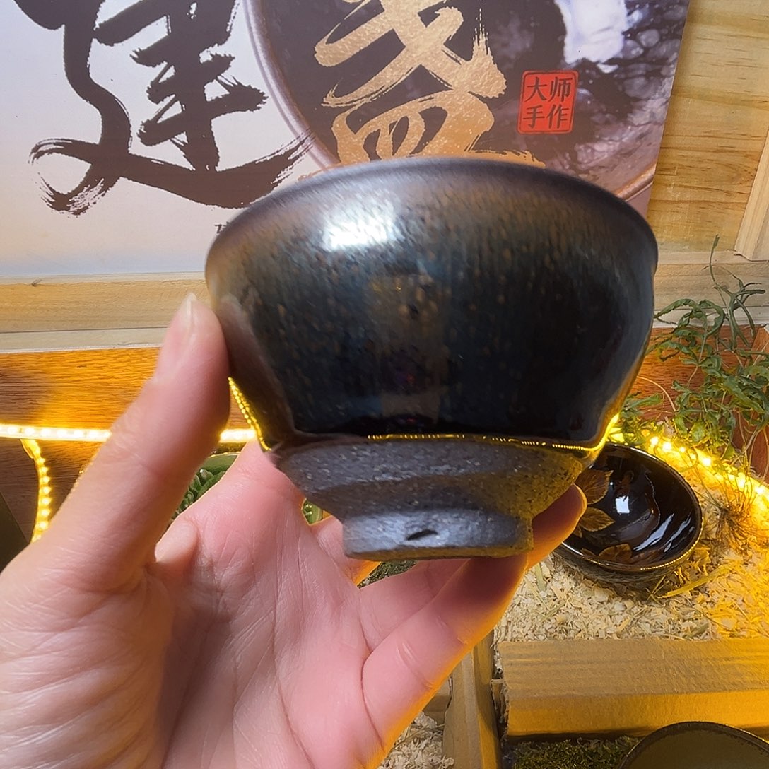 茶盏这就是所谓一次偶然邂逅之情