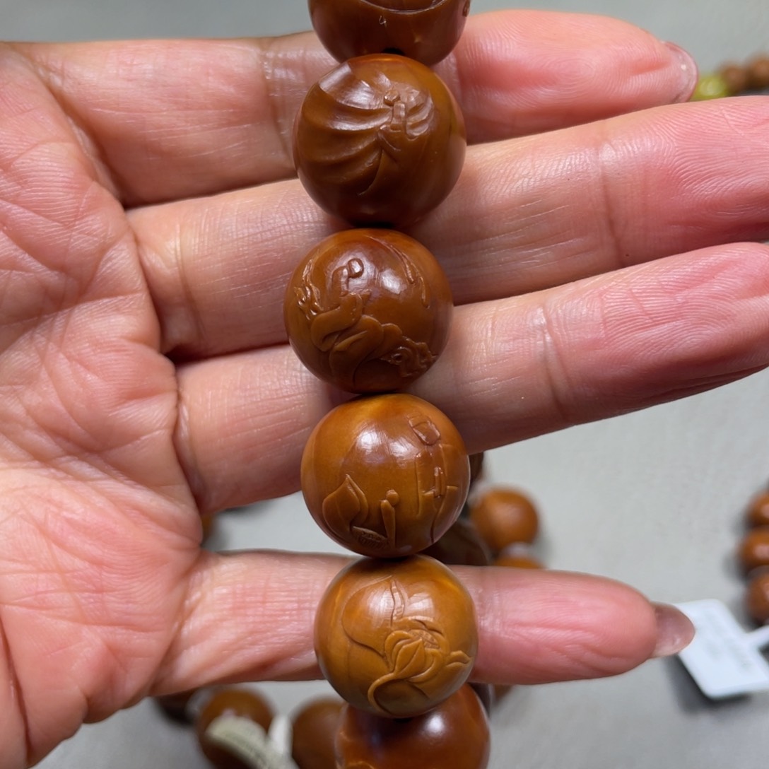 橄榄核手串橄榄核雕工艺