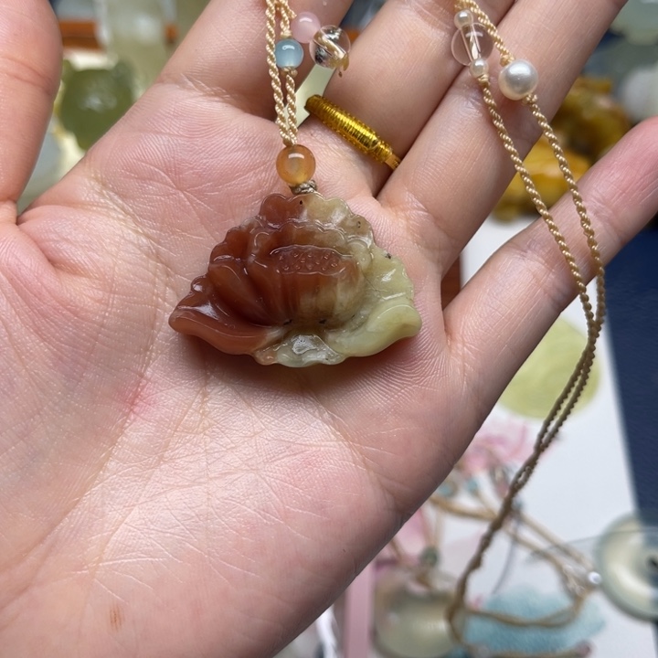 未镶嵌蛇纹石玉颈饰