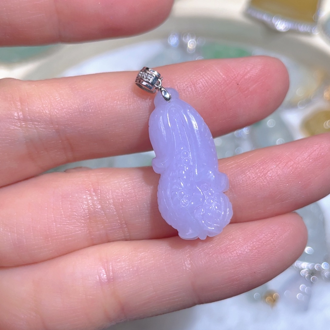 翡翠颈饰18K金镶嵌翡翠