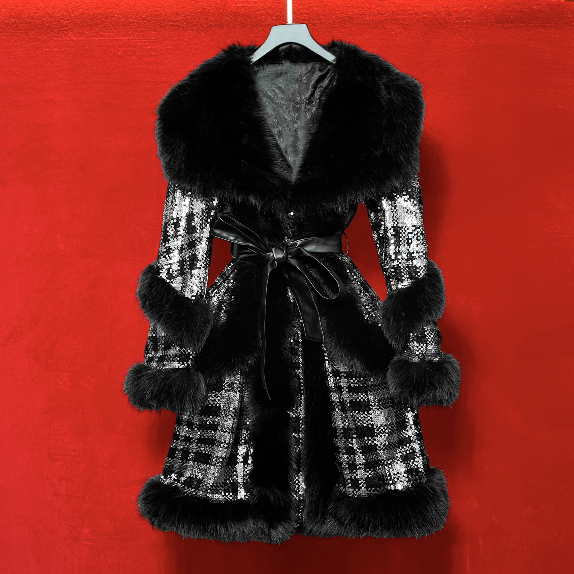 人造皮草 NIMðSHI【莎莎】轻奢专属黑色亮片翻领毛绒外套 8143