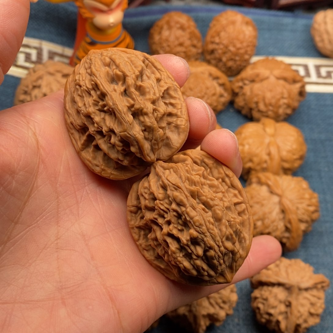 文玩核桃把件38虎头