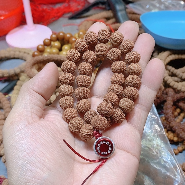 金刚菩提吊坠黑古树铁籽