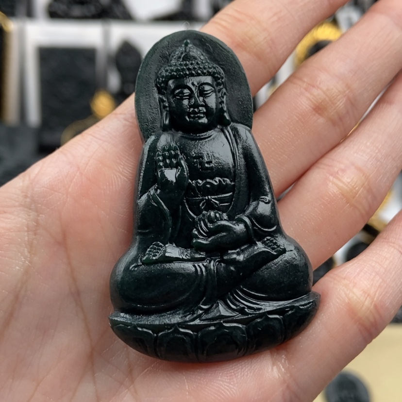 【闪购商品】翡翠颈饰未镶嵌我****郎阿弥