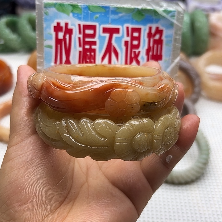 未镶嵌手镯石英岩玉