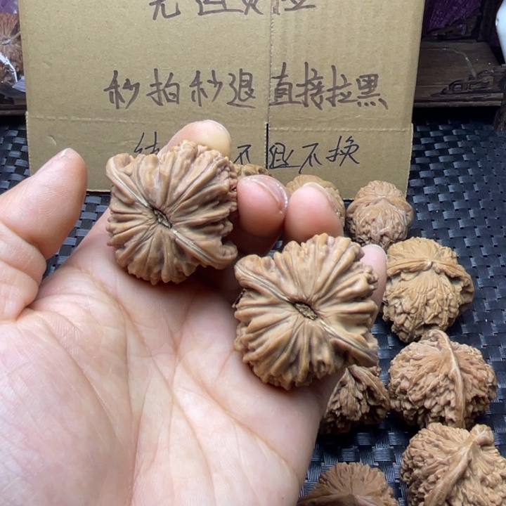 闲***风吊坠文玩核桃楼子不退不换