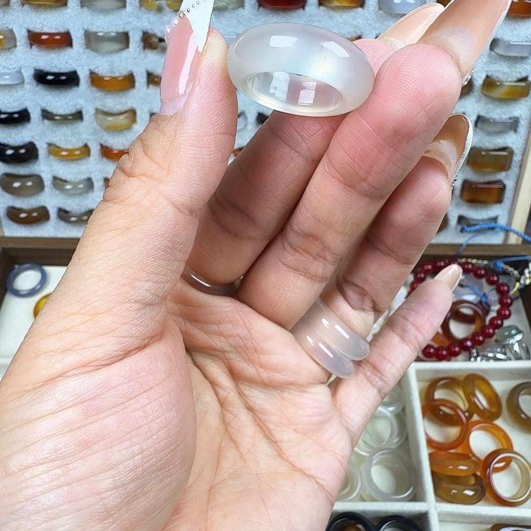 玛瑙/玉髓戒圈未镶嵌14圈福利不退换有飘纱介意勿拍
