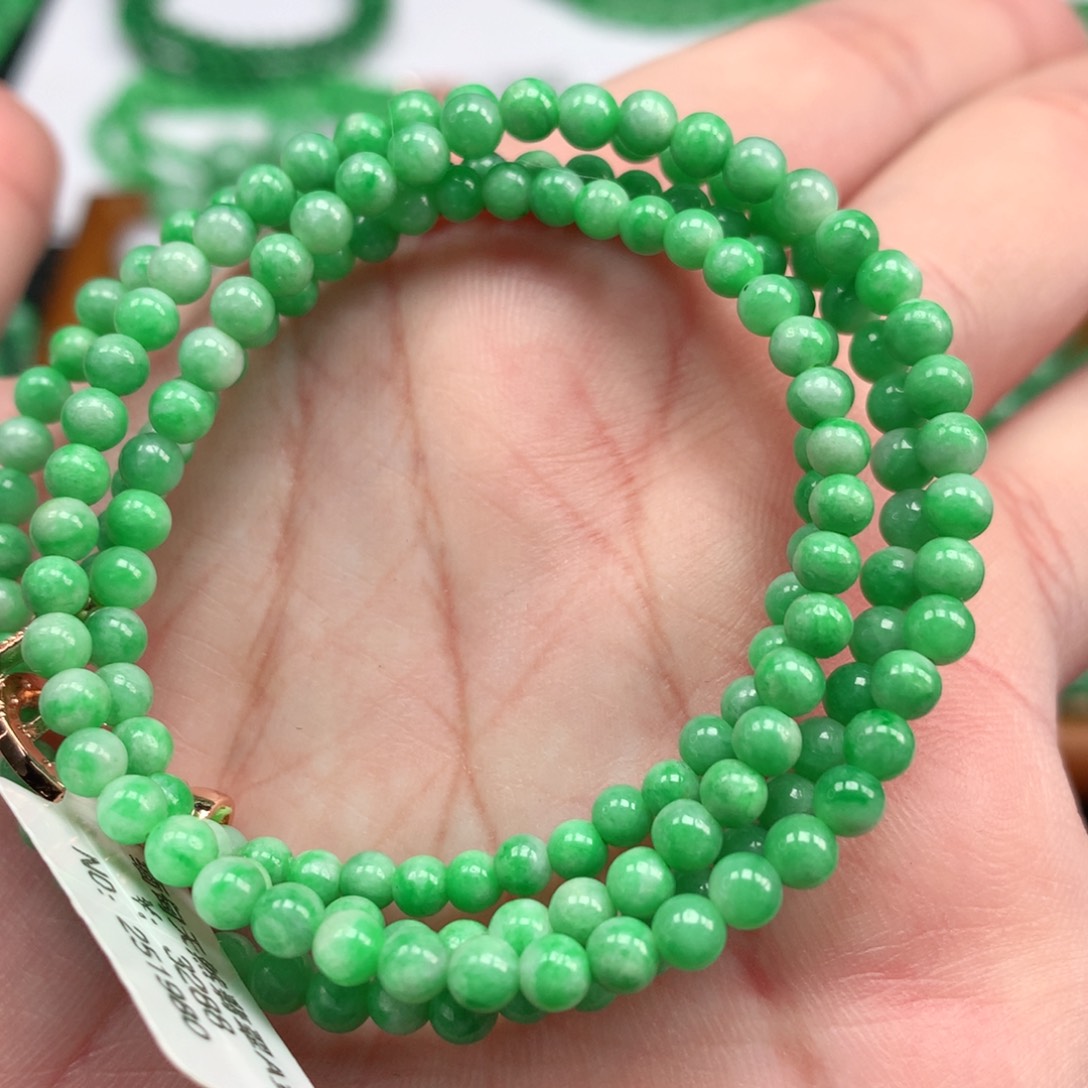 翡翠手链未镶嵌翡翠