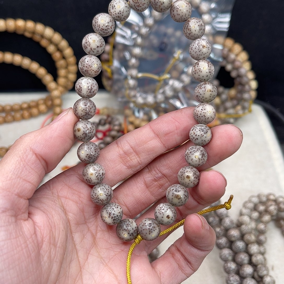 星月菩提吊坠10圆手持