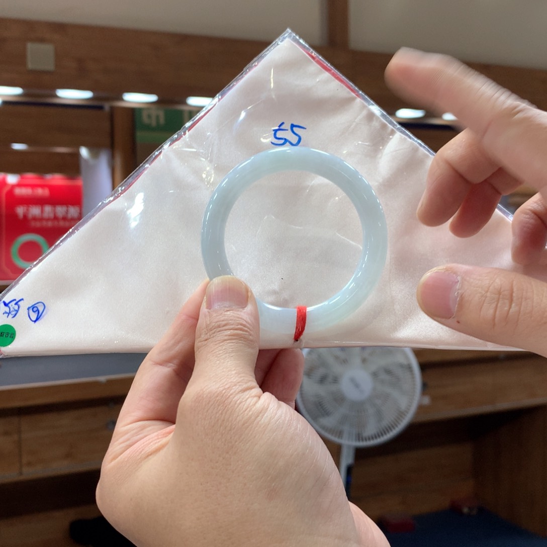 未镶嵌手镯翡翠买断