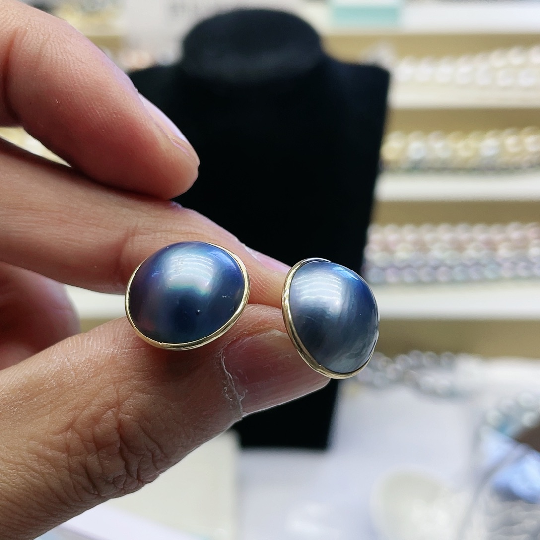 拼合珍珠（马贝珠）耳饰18K金镶嵌