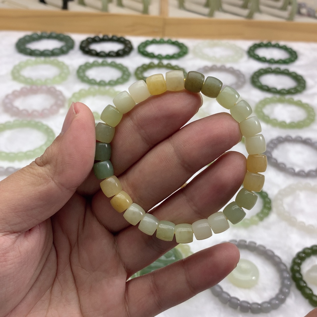 和田玉未镶嵌手串（直切多宝8）