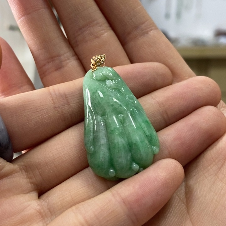 翡翠18K金镶嵌颈饰1244567890