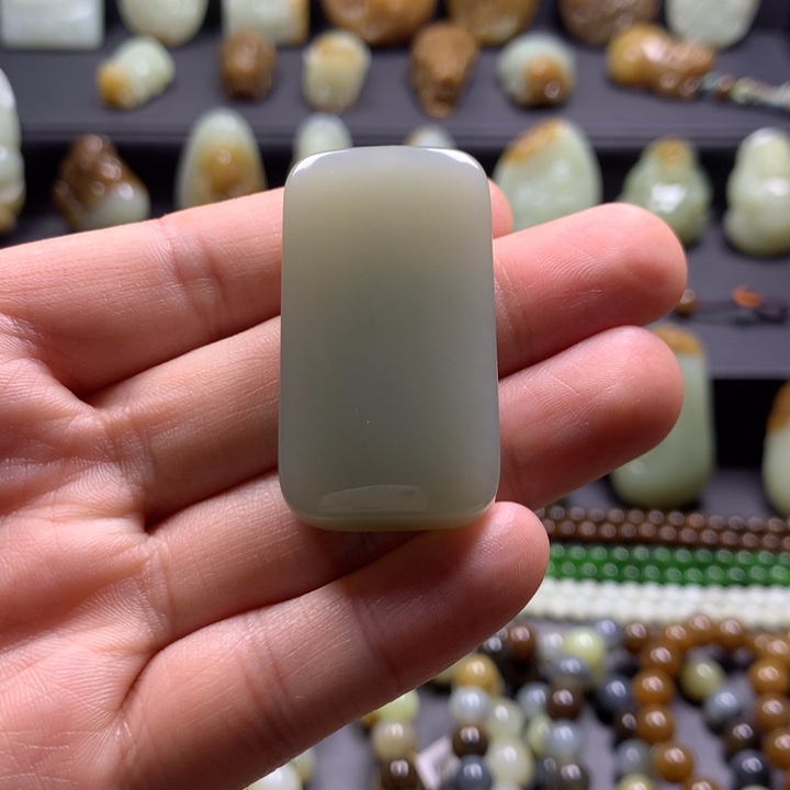 和田玉（糖玉）未镶嵌颈饰