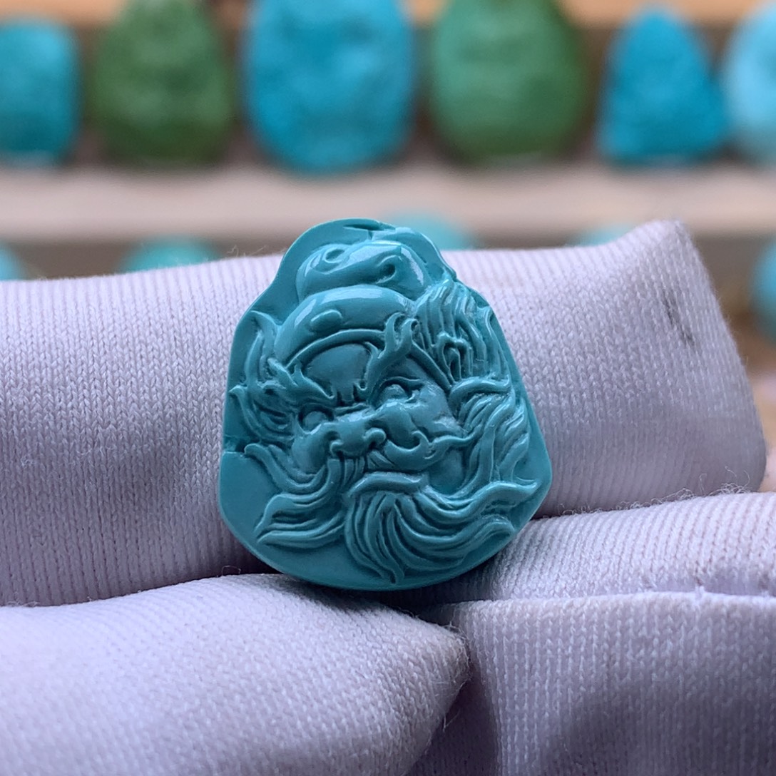 绿松石未镶嵌珠宝奇石