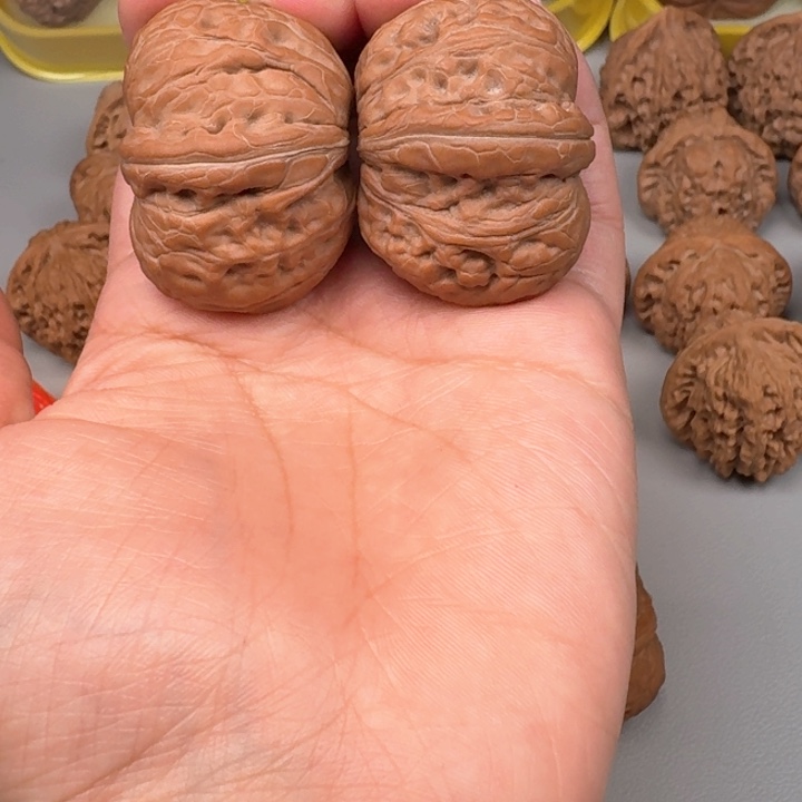 文玩核桃把件P****o元宝