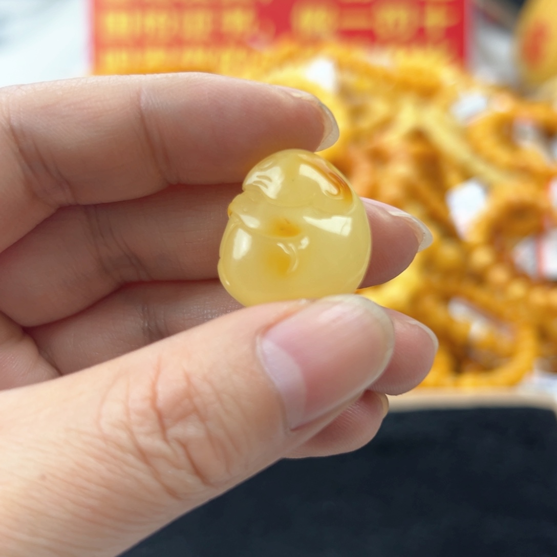 琥珀珠宝奇石未镶嵌