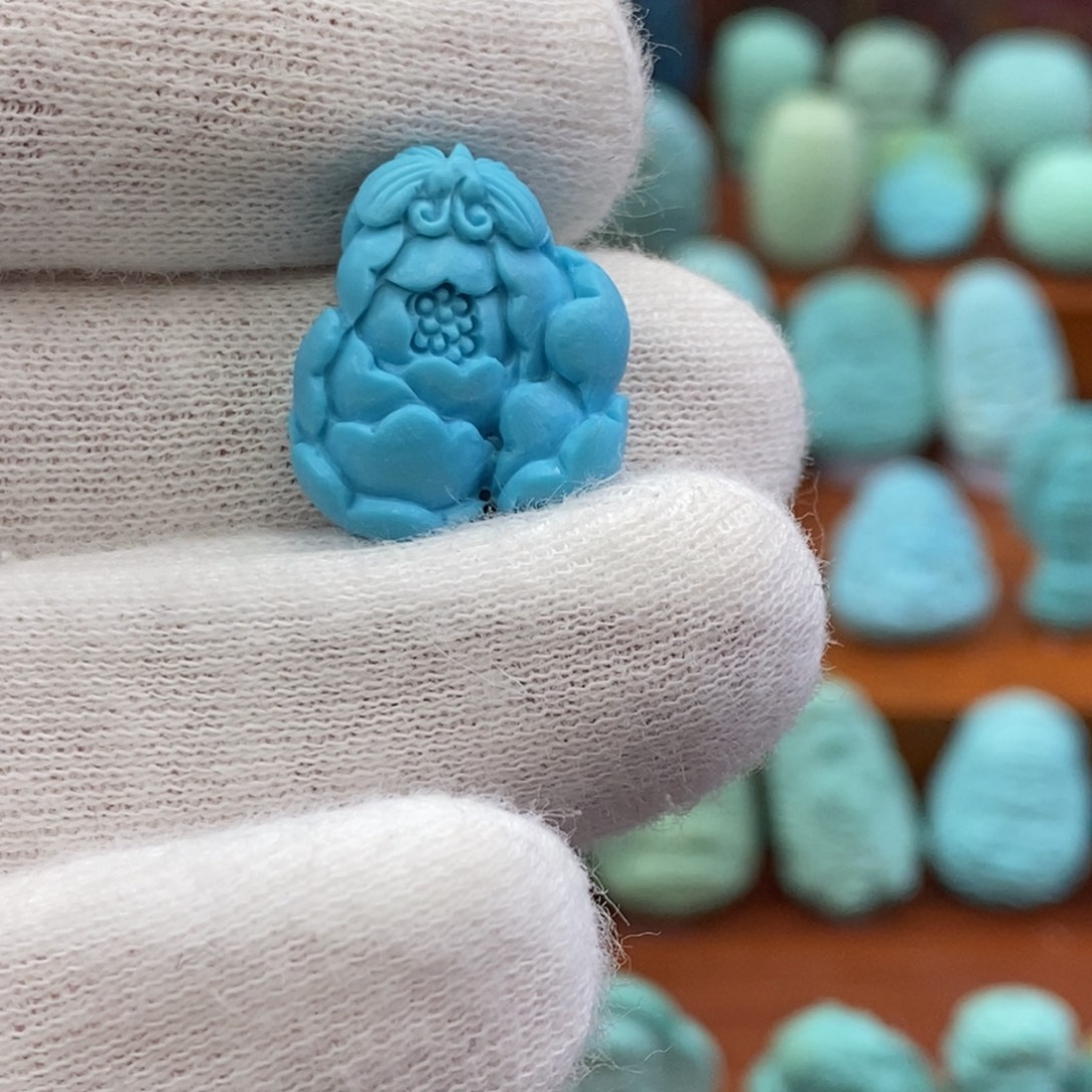 绿松石未镶嵌珠宝奇石