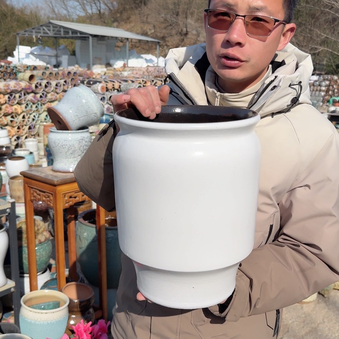 紫砂花盆口25高31（一个直筒白色