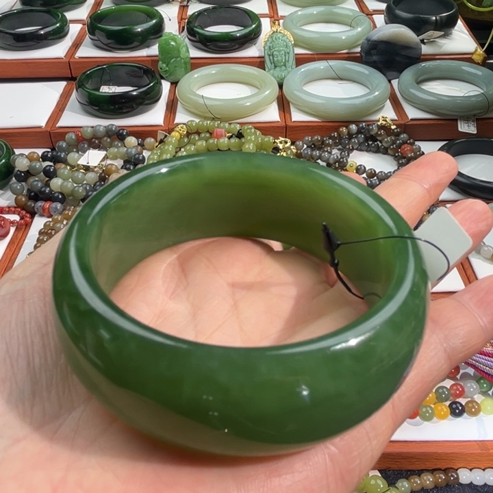 和田玉手镯未镶嵌俄碧宽版58圈口
