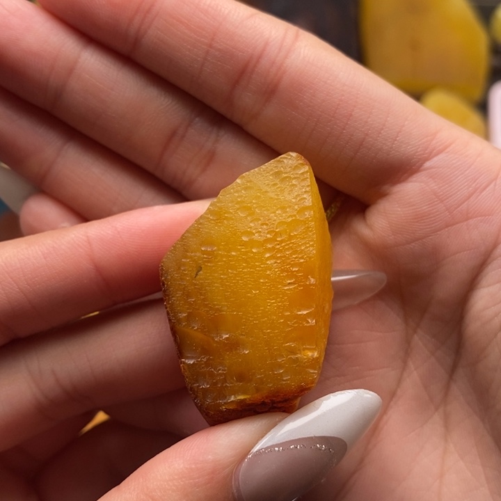 定制琥珀未镶嵌蜜蜡