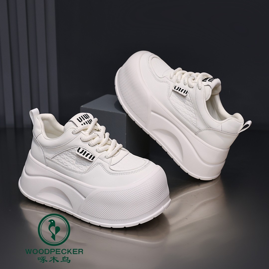 啄木鸟7CM厚底小白鞋女2025秋冬新加绒保暖增高小个子板鞋松糕鞋