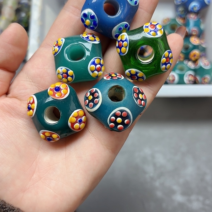 琉璃颈饰琉璃琉璃方块单颗15元