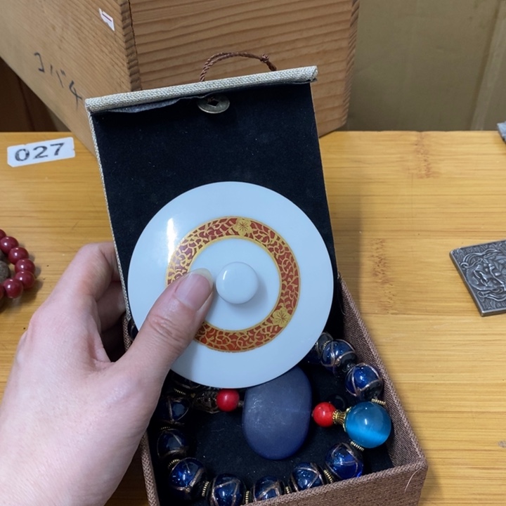 瓷片哈中古工艺品一件