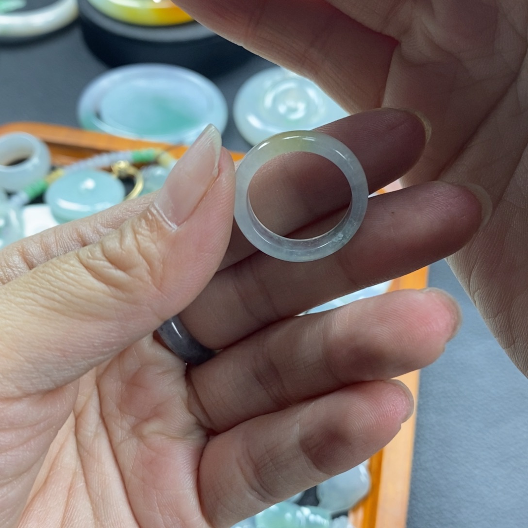翡翠未镶嵌戒指天然翡翠