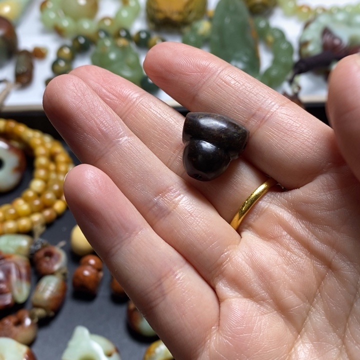 岫岩河磨玉（透闪石质玉）未镶嵌珠宝奇石