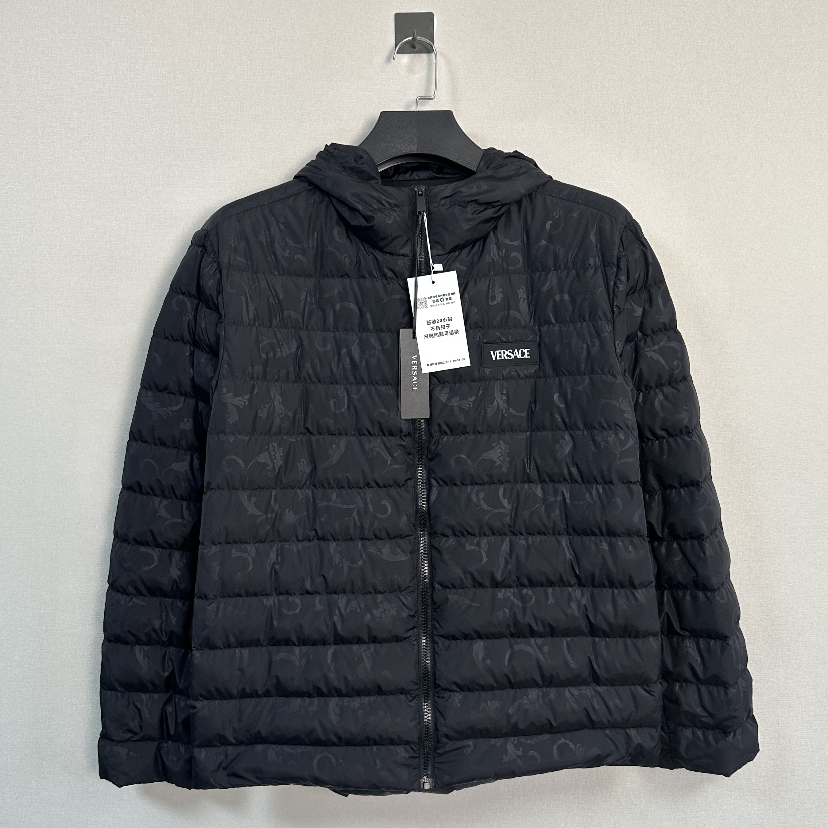 未使用 VERSACE/范思哲 新款暗纹满印羽绒服/52码/带吊/价13000