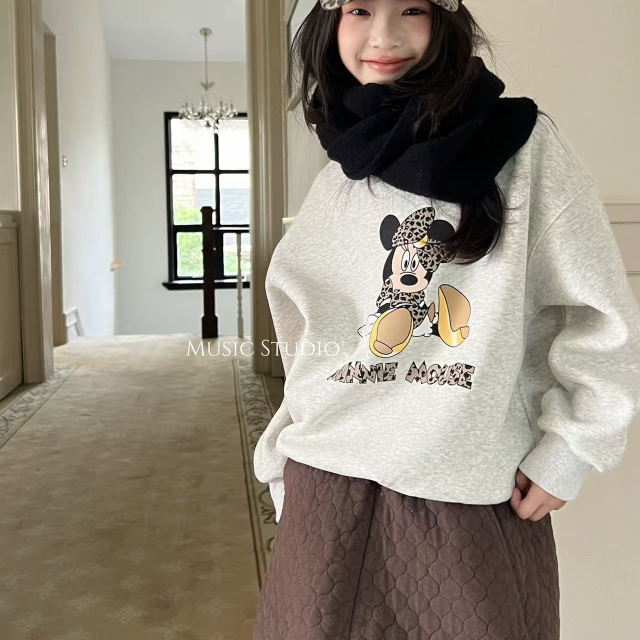 1720儿童米奇圆领加绒卫衣