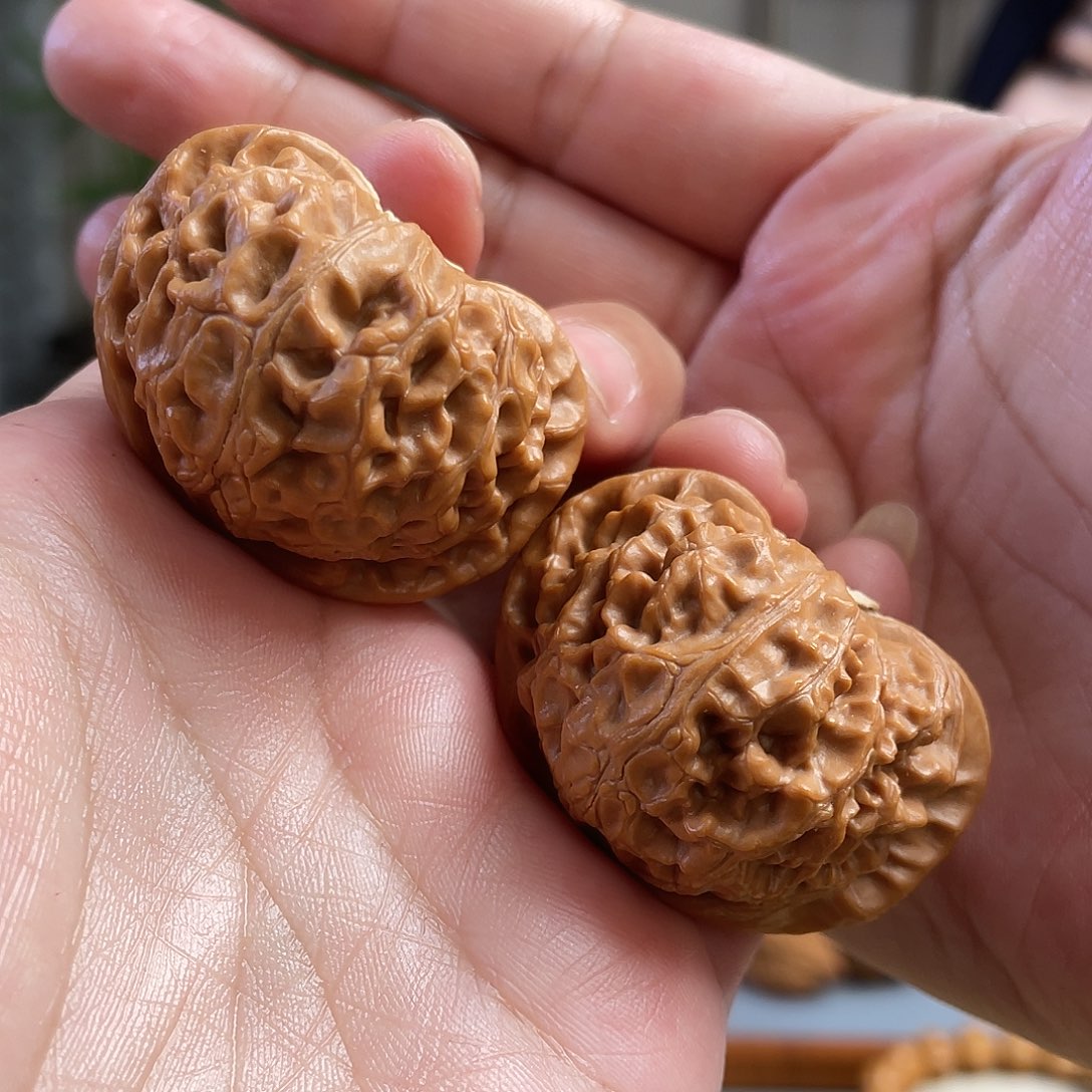 桃核把件42×40尺精修打底宫灯狮子头CN01341