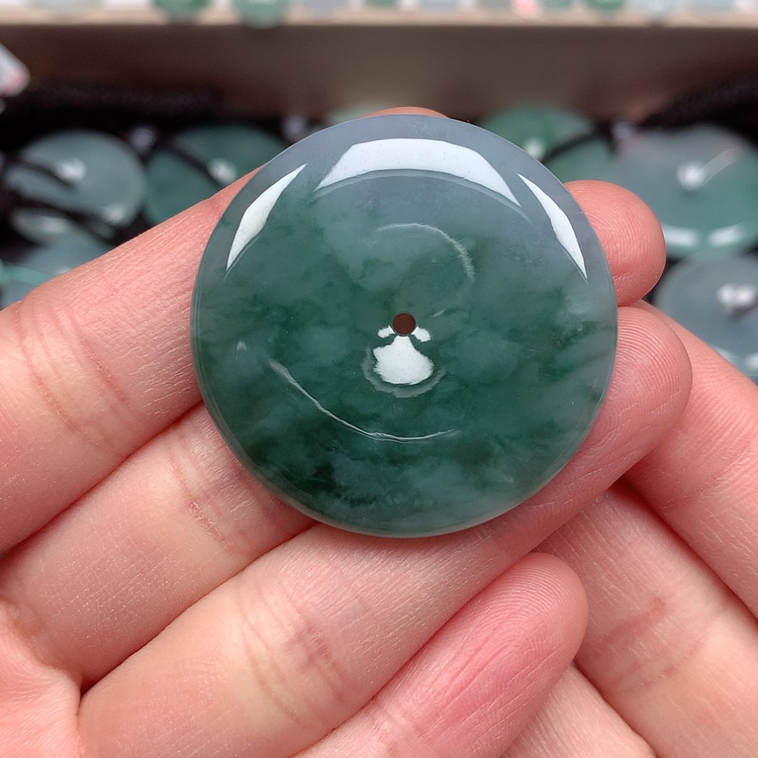 翡翠颈饰未镶嵌平安扣A