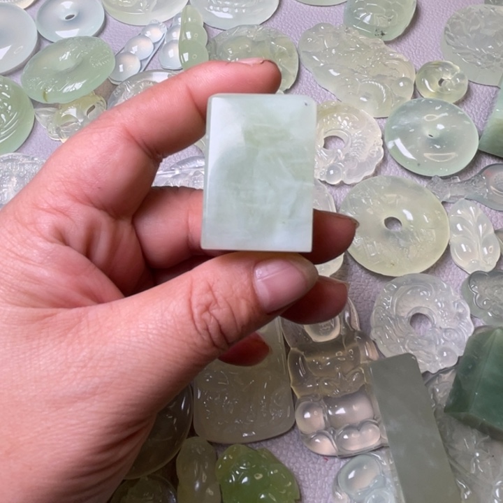 岫玉吊坠(赠链)未镶嵌星*